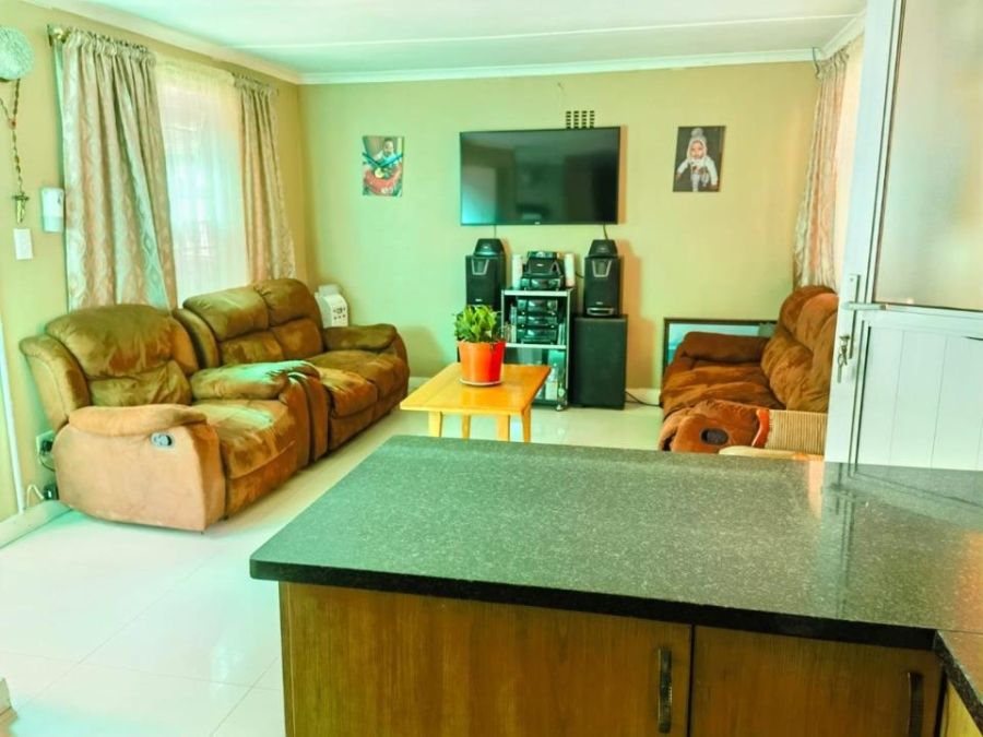 4 Bedroom Property for Sale in Portlands Western Cape